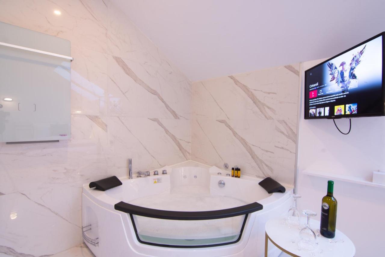 Lumiere Luxe Suites Belgrad Exterior foto
